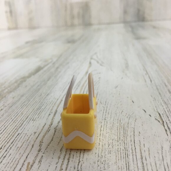 Bluey Lot of 2 Beach Bag Purse Chilli Yellow Pink for Mom Figure Playset Toy - Picture 6 of 10